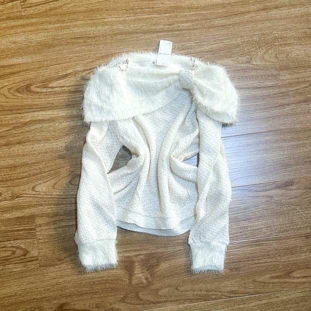 빈티지 엑시즈팜 화이트 오프숄더 진주 리본 니트 히메갸루 로걀 라떼 고딕