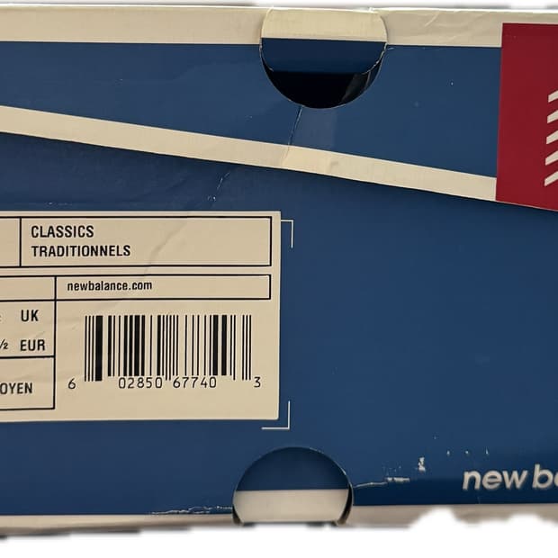 새제품 뉴발란스 cm1600bk 270 팝니다.