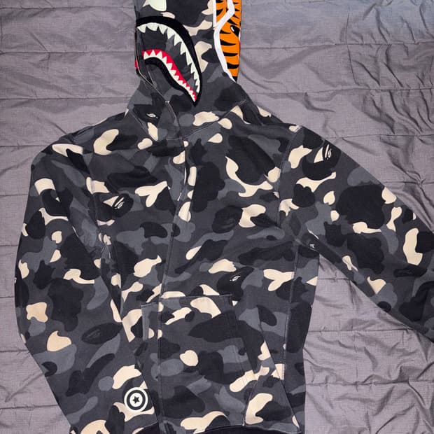 대장급 베이프 시티카모 흑계 샤크 후드집업 