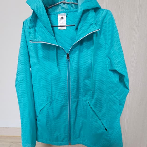 아디다스  바람막이