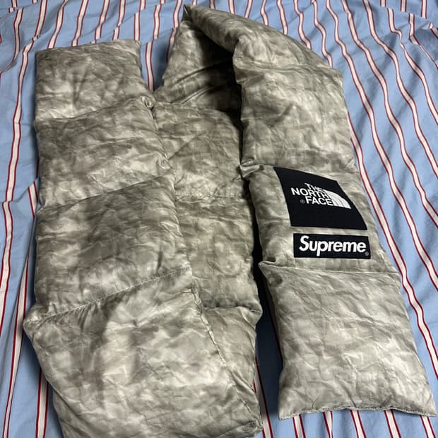 슈프림 노스페이 페이퍼 머플러