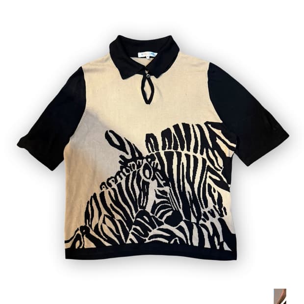 LEONARD SPORT 지브라 패턴 반팔 니트 폴로 톱