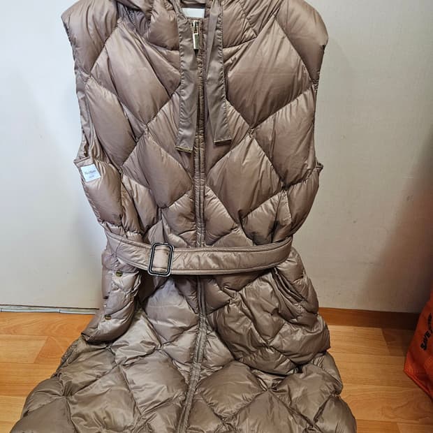 it40) 막스마라 Max Mara 더 큐브 트레질 카멜 롱패딩 베스트 