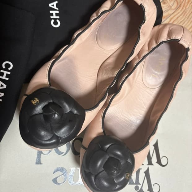 샤넬 까멜리아 발레리나 플랫슈즈