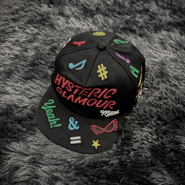 Hysteric Glamour mini 아메리칸 코믹스 레터링 블랙 캡 