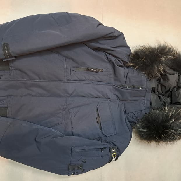 내셔널지오그래픽 타루가 네이비 M 패딩