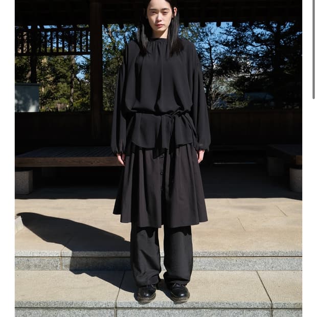 TAEY chiffon shirring tied blouse(black)