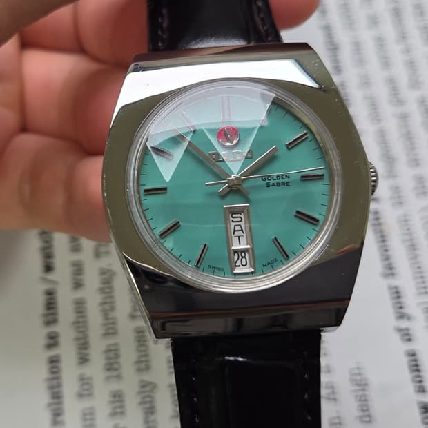 빈티지 라도 골드사브레 컷유리(각유리) 애플민트 데이데이트 오토매틱 