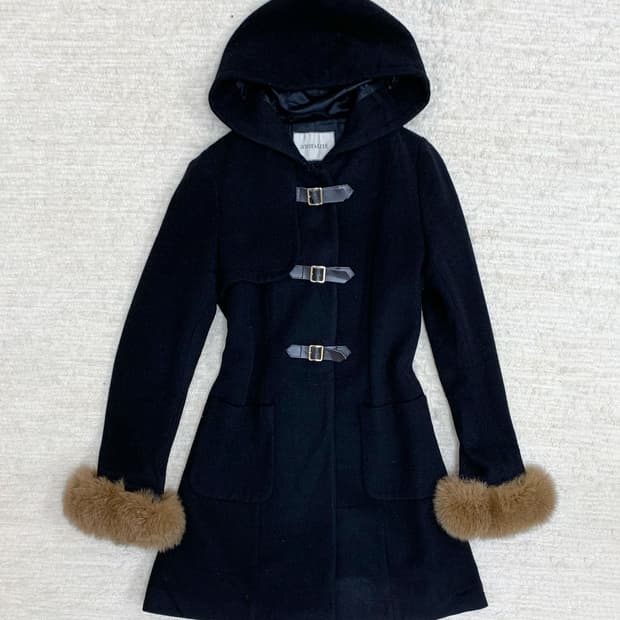 Black fur-cuff duffle coat