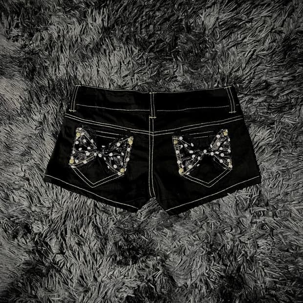 백 포켓 레이스 땡땡이 리본 블랙 숏팬츠