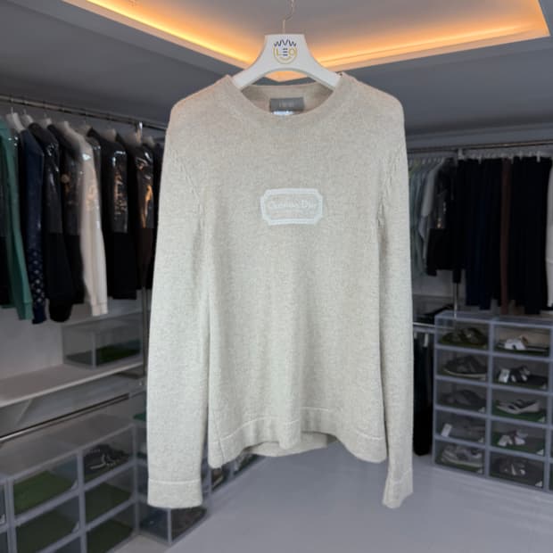 [리오브] 디올 꾸뛰르 자수 로고 캐시미어 니트