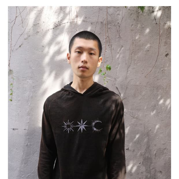 (Unarchived) Universe Hood Long Sleeve