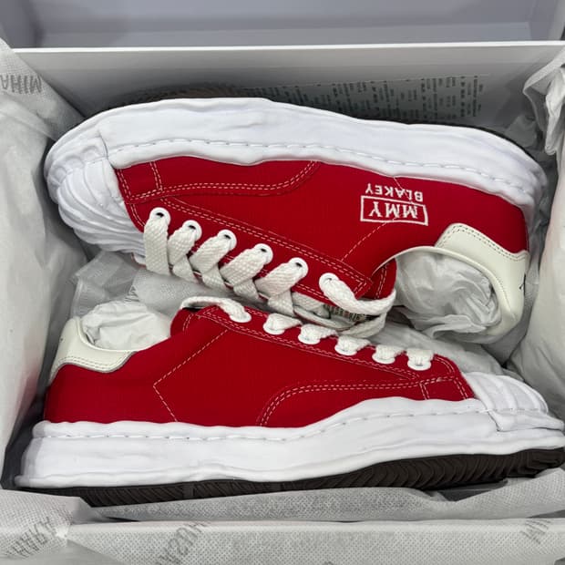 [250]메종 미하라 야스히로 블레이키 레드