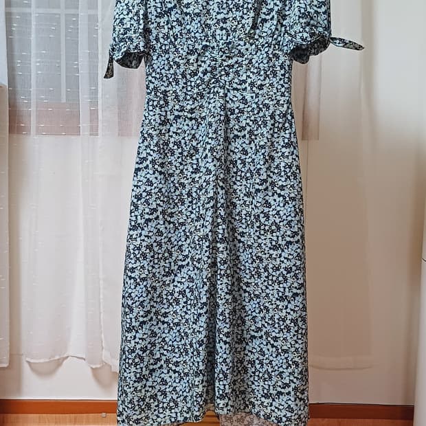 아떼바네사브루노 원피스 S(택포)