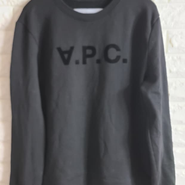 APC 블랙 맨투맨 티셔츠(95)