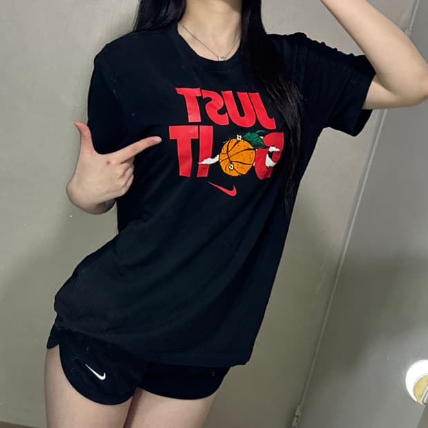 나이키 저스트두잇 스우시로고 반팔티 🖤❤️