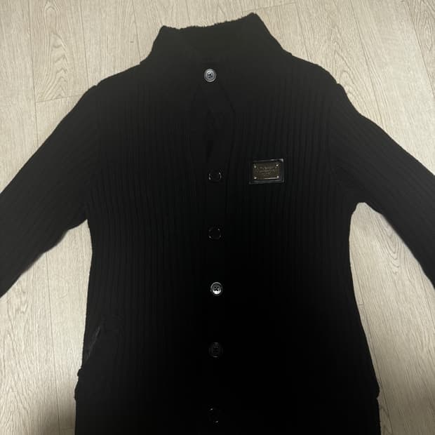 돌체앤가바나 니트 집업 단추 버튼 가디건