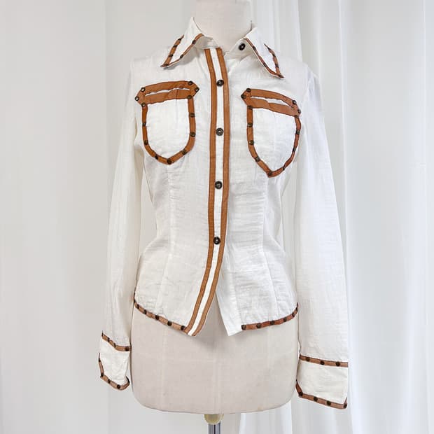 보헤미안 레더 트리밍 스커트 포인트 셔츠