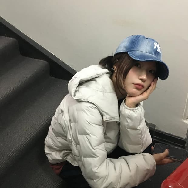 유니클로 파카 패딩 점퍼 경량패딩 남녀공용 토모토모 유인