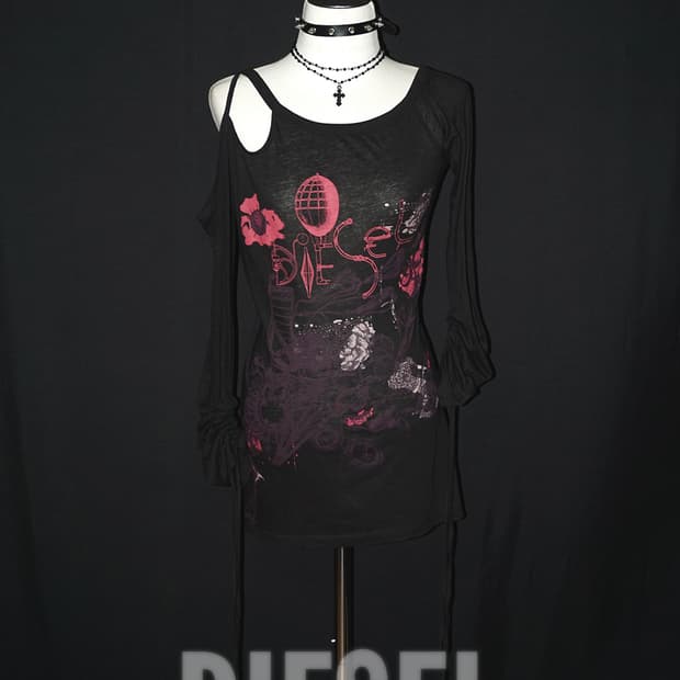 (diesel) gothic oriental graphic t 