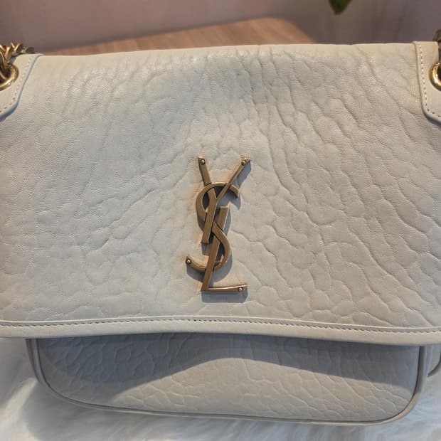 생로랑 아이보리 니키체인 숄더백