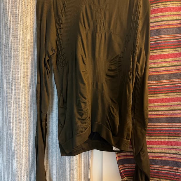 ROA 3D knit long sleeve dark brown