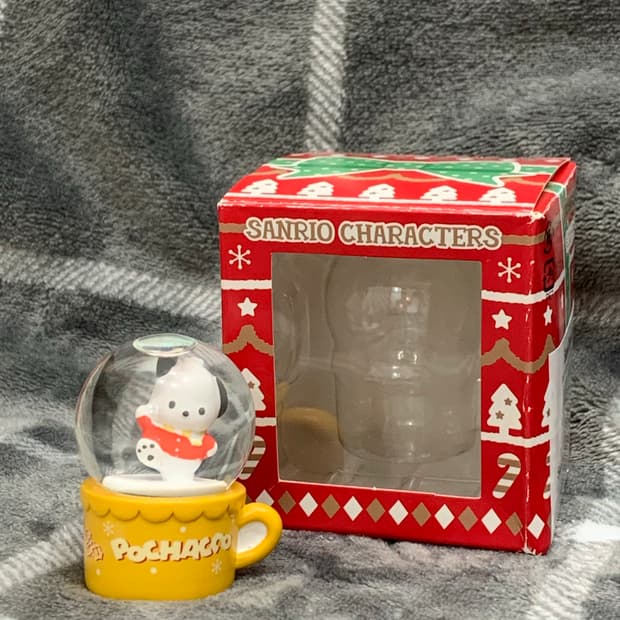 산리오 포차코 2022 미니 스노우볼 스노우글로브