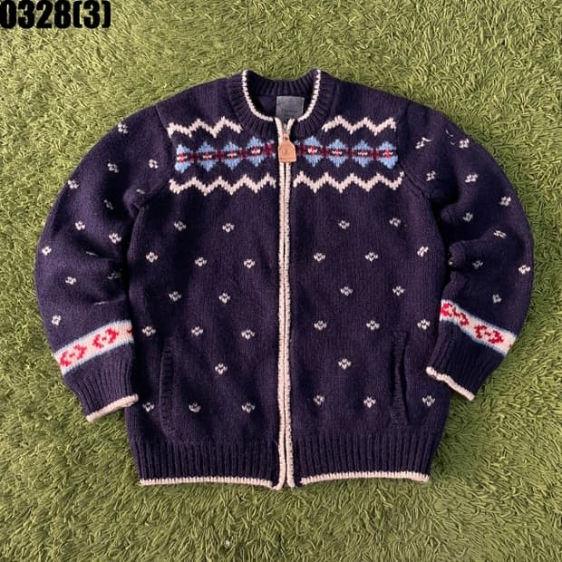 써스데이아일랜드 니트 자켓