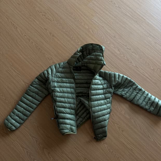 큐물러스 인버스 자켓 그린