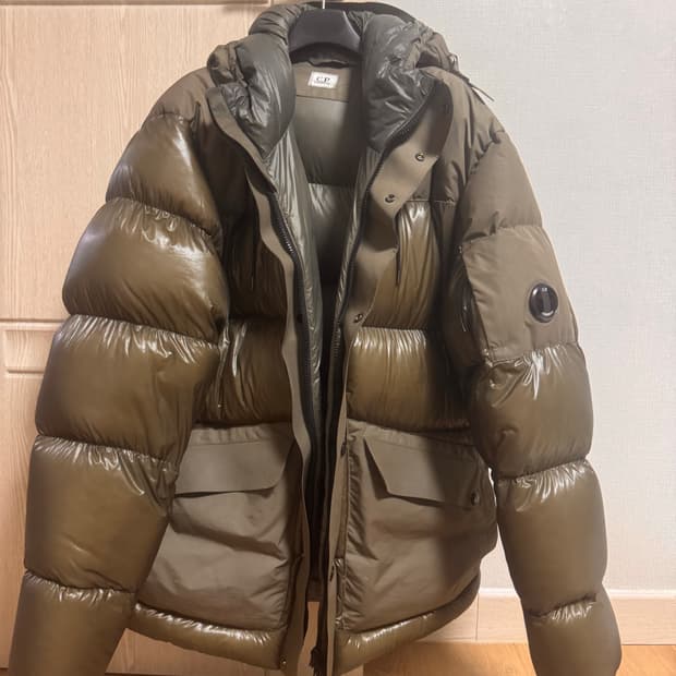 CP컴퍼니 패딩
