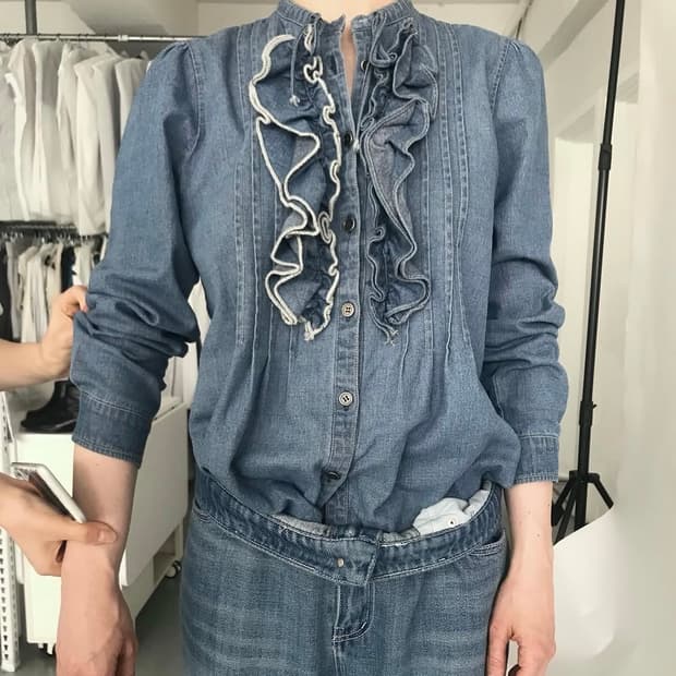 애옹쓰 데님 블라우스 country denim frill blouse