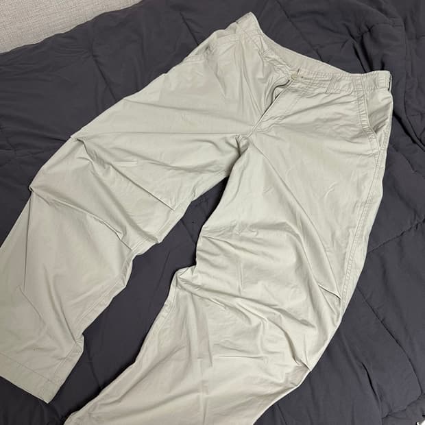 유니클로  U 파라수트  팬츠 베이지 (82cm) 30-32인치