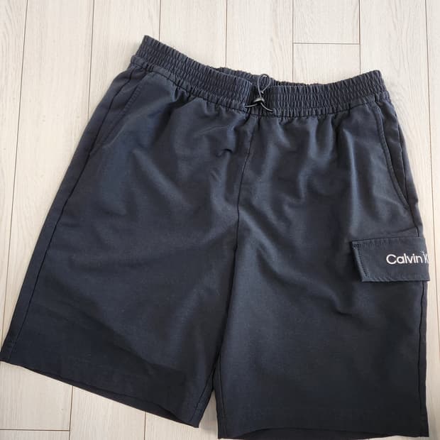 새상품급)캘빈클라인 우븐 반바지 사이즈m

여러 중고사이트에도 같이 판매