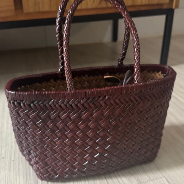 브라운 가죽 위빙 토트백