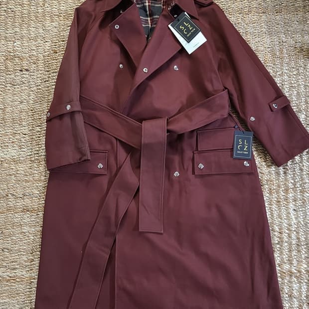 셀티즘 트렌치코트