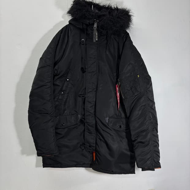 M 알파인더스트리 블랙 N3B 야상점퍼