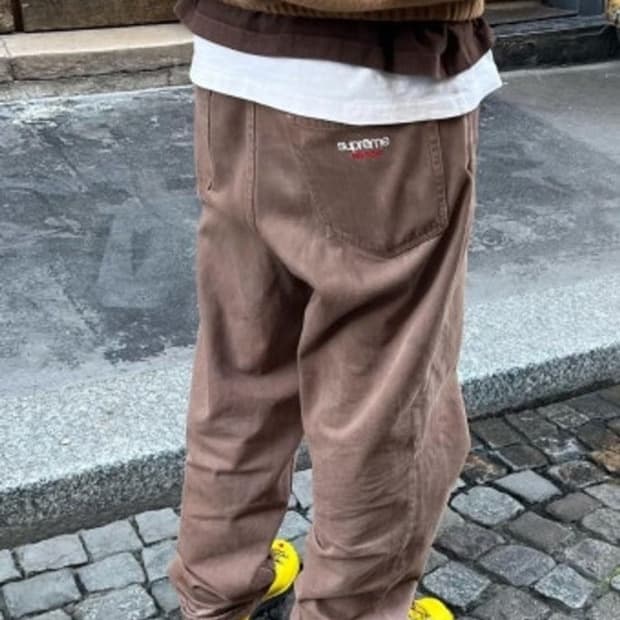 슈프림 23fw 배기진 브라운 30사이즈 구매