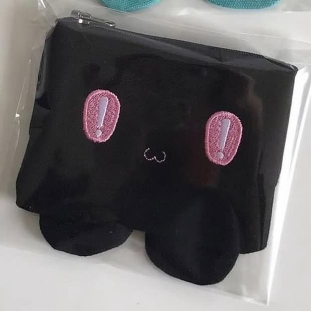 몽진존 푸푸 파우치