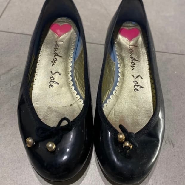 London Sole 플랫슈즈