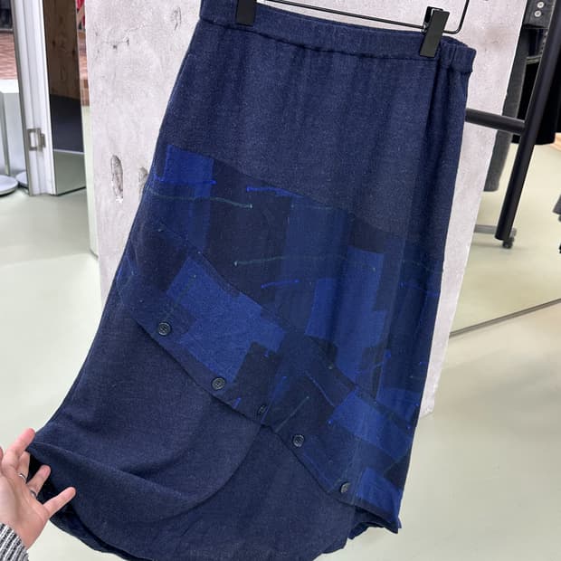 navy check pannel buttons long skirt