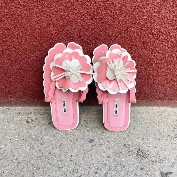 MIUMIU layered flower flip-flops