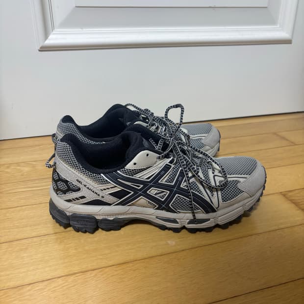 아식스 젤 카하나8 그레이 블랙 카본 275