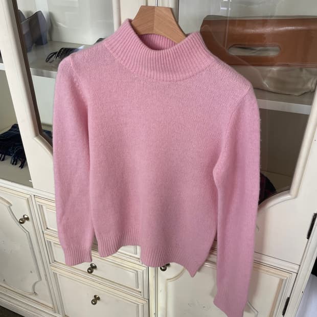 vintage pink turtle neck knit