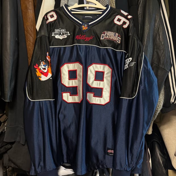 위캔더스 캘로그 풋볼 저지