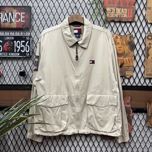 00s 하드록 X 타미힐피거 올드스쿨 봄버자켓 투포켓 디테일 화이트
