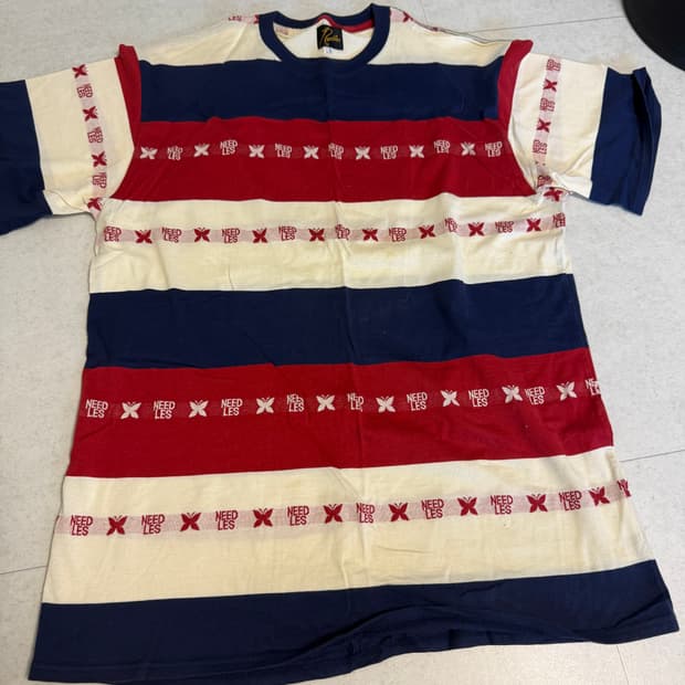 니들스 버터플라이 로고반팔 L