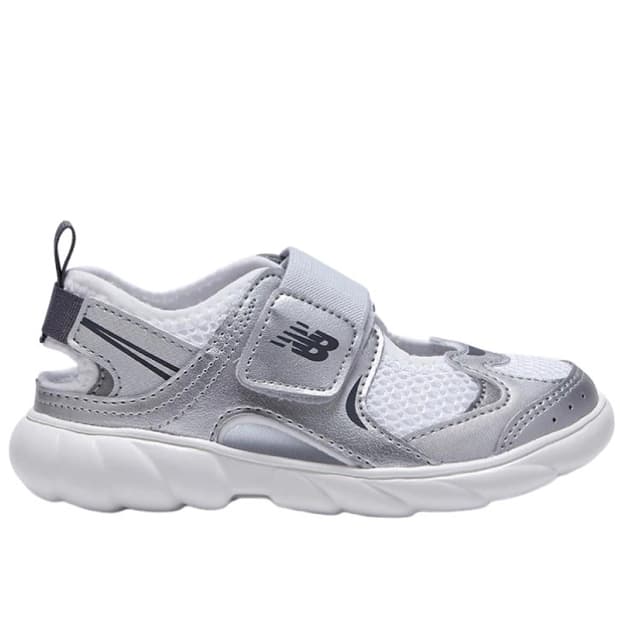 프리들920 샌들 뉴발란스 실버(200mm) 새제품 팝니다