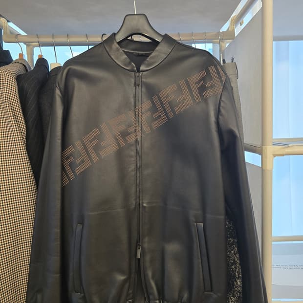 펜디 FF로고 램스킨 레더 블루종 46(실측 100)