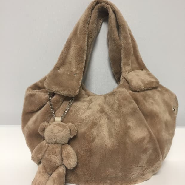 agnes b. 곰돌이 키링 퍼 토트백 🧸