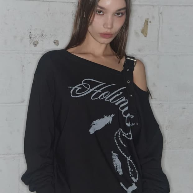 팬시클럽 원숄더 버클 스웻셔츠 맨투맨 BLACK